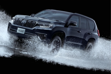 特別仕様車TX“Lパッケージ・Black Edition”（2.8Lディーゼル車7人乗り）