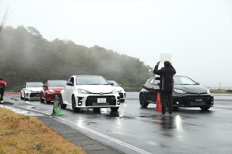 GRヤリス_ driving_14_R