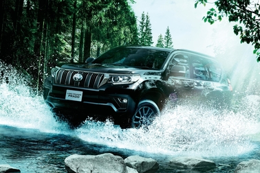 特別仕様車TX“Lパッケージ・70th ANNIVERSARY LIMITED”（2.8Lディーゼル車7人乗り）