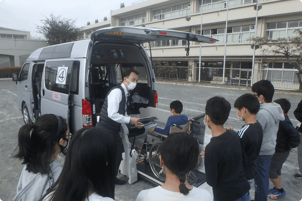 キッズLP_写真①_福祉車両