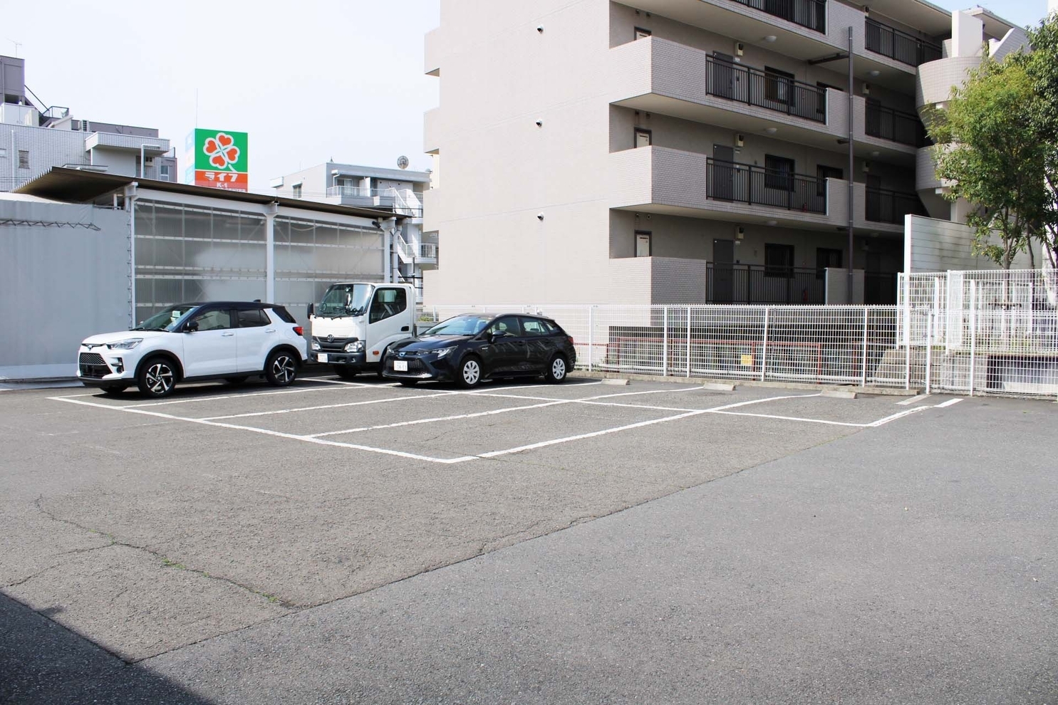 4030459_YP480_敷地内駐車場