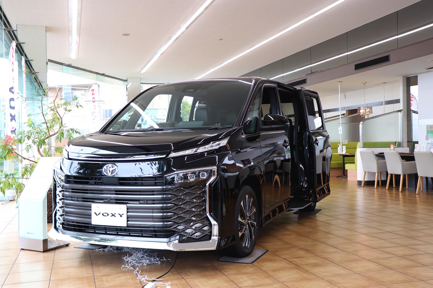 4159646_351_展示車