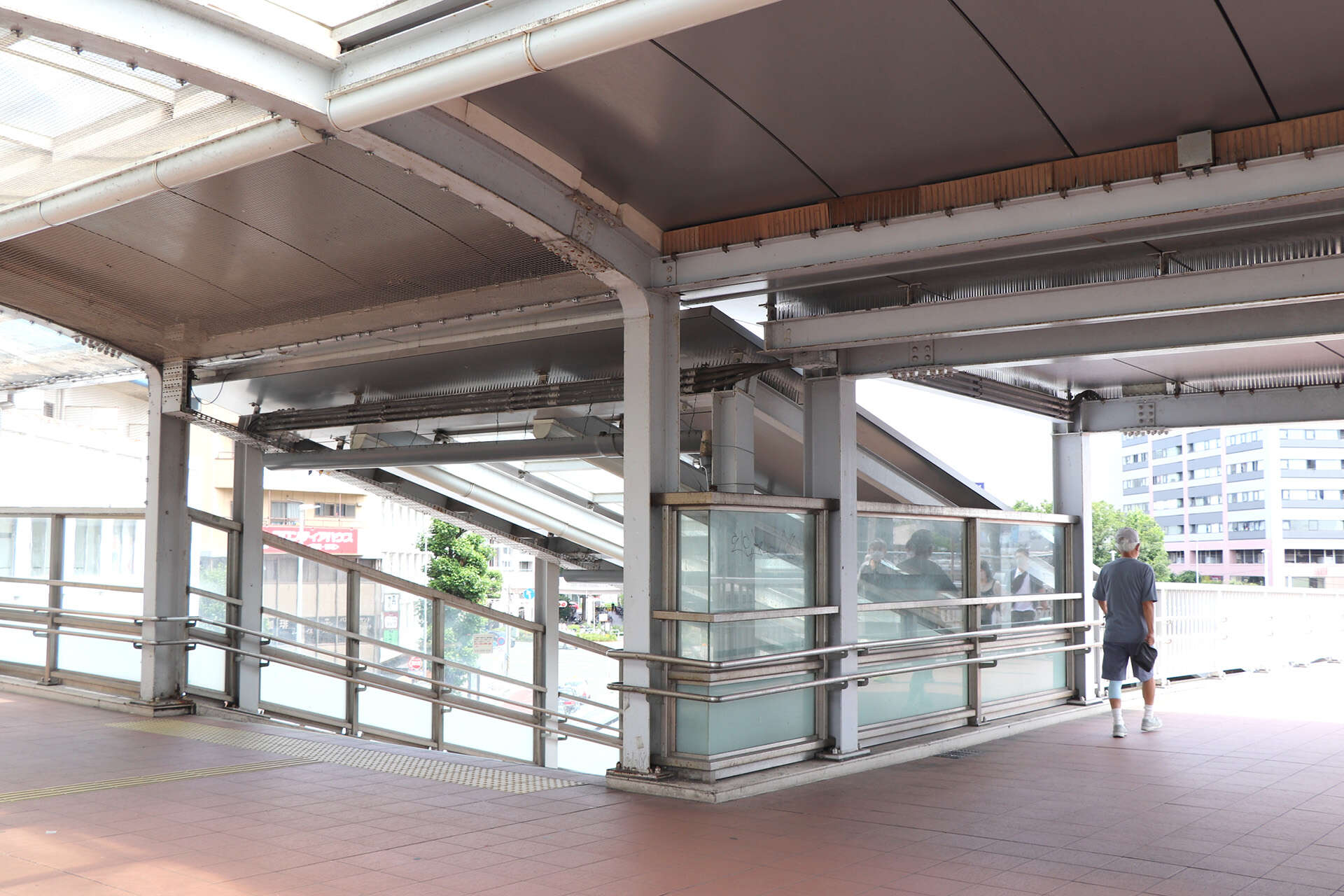 東神奈川店_JR_東神奈川駅からの経路2