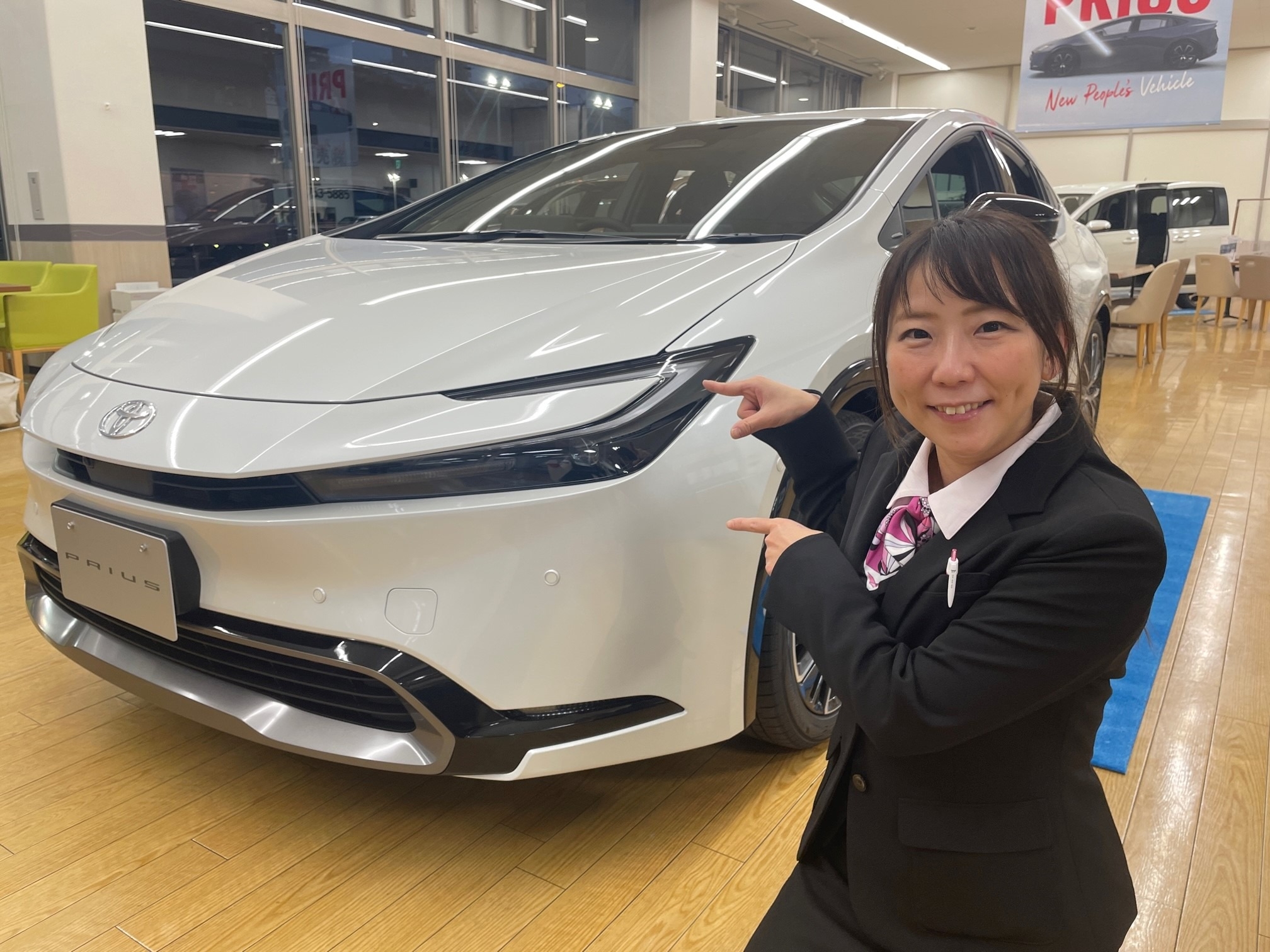 新型プリウス・磯子店の展示車