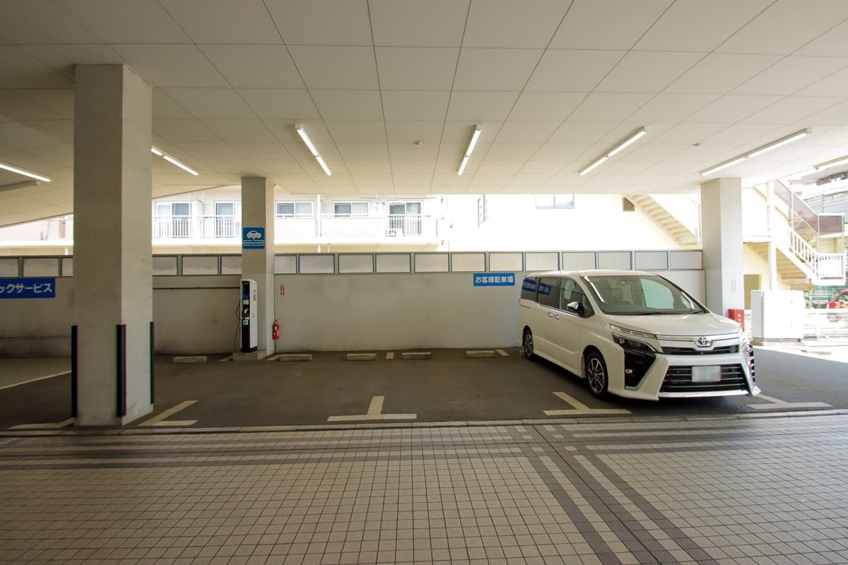 641_お客様駐車場 (2)