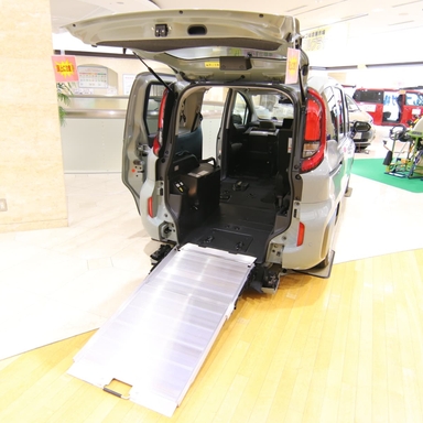 ハートフルプラザ_シエンタ_車いす仕様タイプⅡ