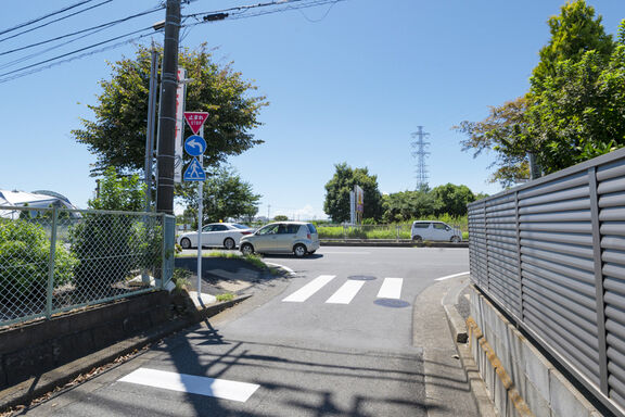 567_経路５_大通りに出たら左折します