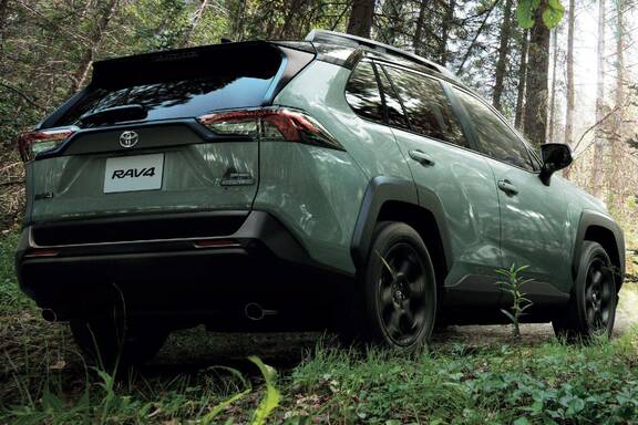 特別仕様車 Adventure “OFFROAD package Ⅱ”（ハイブリッド車）