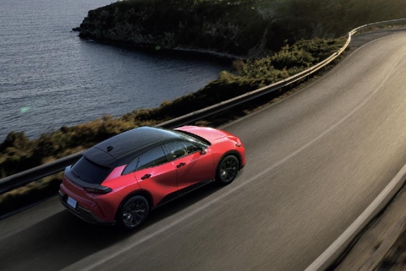 SPORT Z（2.5Lハイブリッド車）
