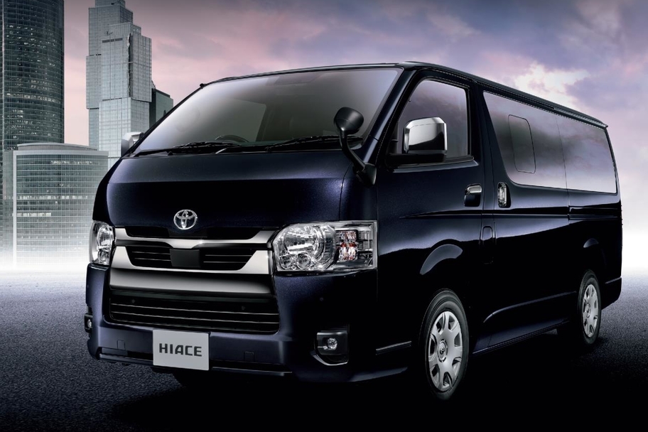 【レンタルポジ入り素材】(左):特別仕様車スーパーGL“DARK PRIME II”(2WD・2800ディーゼル・標準ボディ)