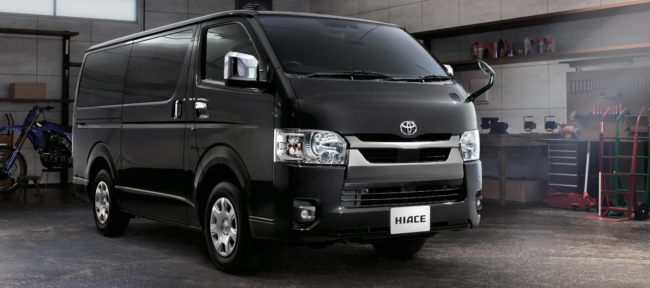 新車外し！！２０２５年製・ハイエース純正☆彡№７９ 新車外し！！2025年製・ハイエース純正☆彡№79 - メルカリ