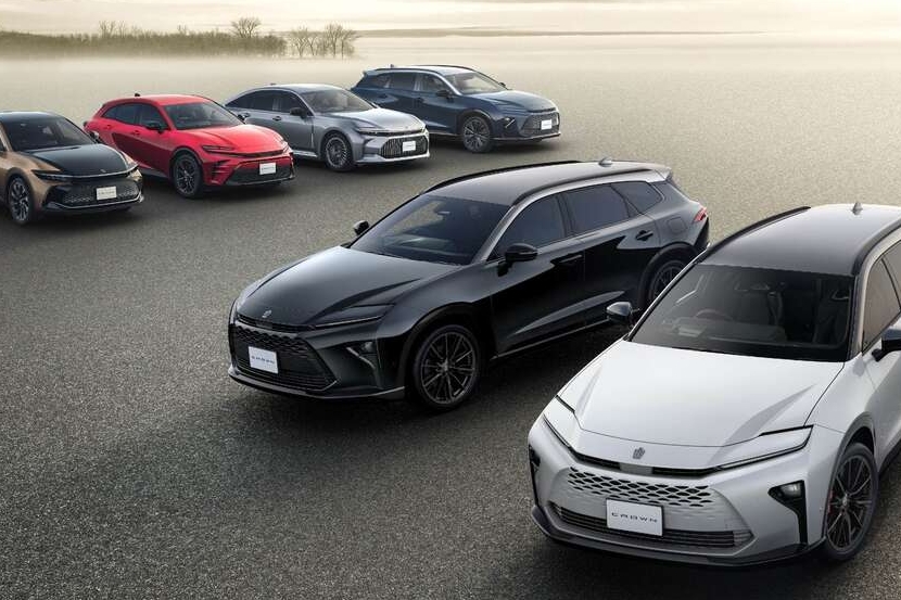 （前列右）：特別仕様車 ESTATE RS “THE 70th” （ベース車両はESTATE RS）