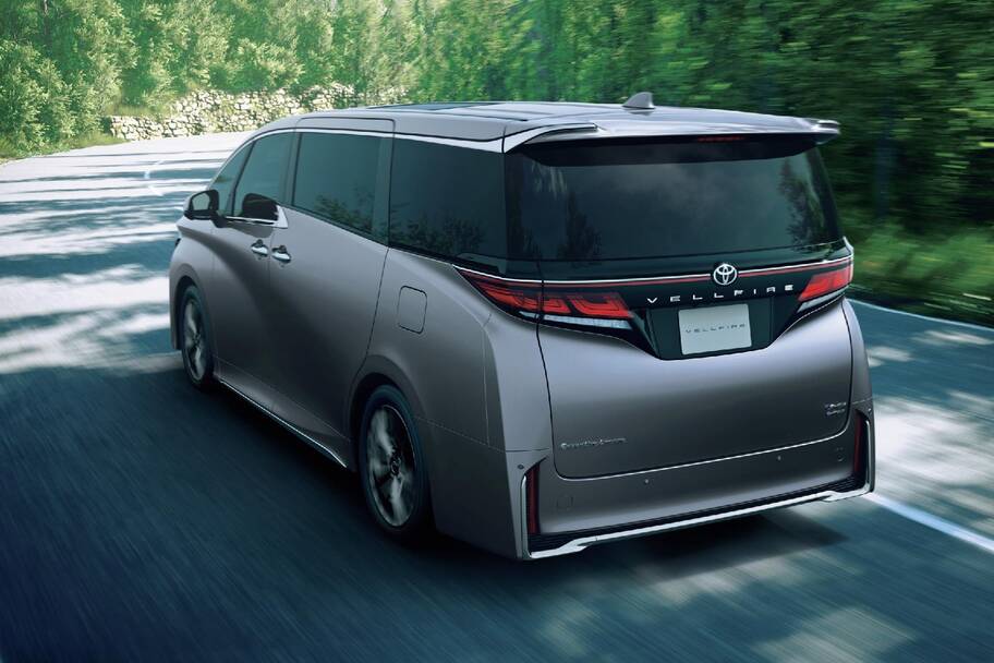 Executive Lounge（プラグインハイブリッド・E-Four）