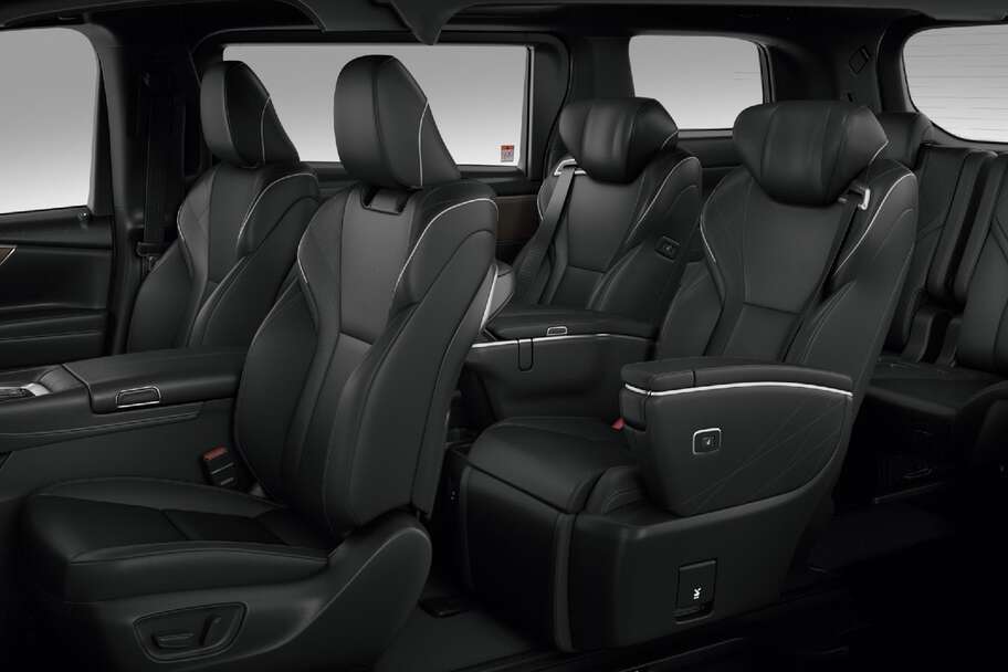 Executive Lounge（プラグインハイブリッド・E-Four）