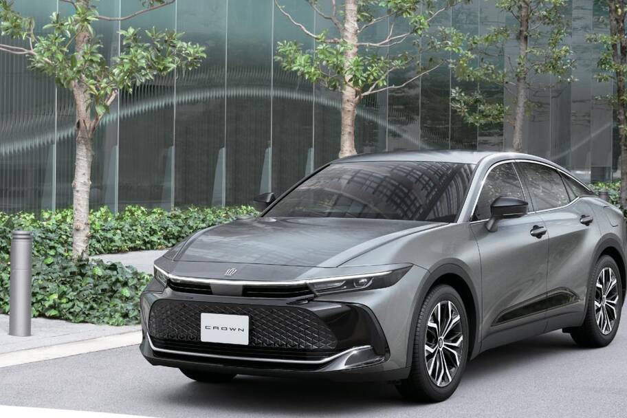 CROSSOVER G（2.5Lハイブリッド車）