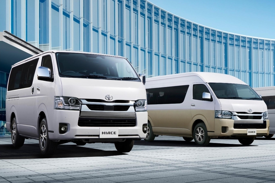 【'26年1月〜】【本カタ】（左）：VAN・2WD・2800ディーゼル・標準ボディ・スーパーGL